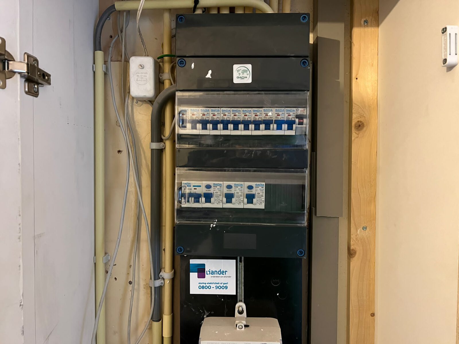 d3c4eb39-9817-43b7-bdc6-1dbda66fdc64