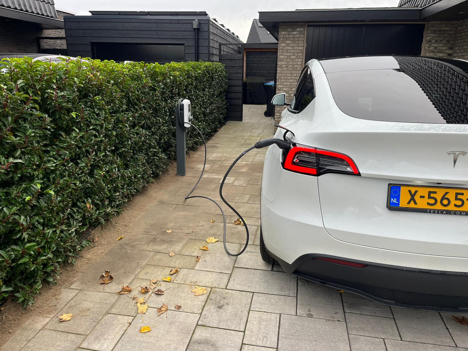 06d964e4-89f5-4735-90d7-71d28af651e0