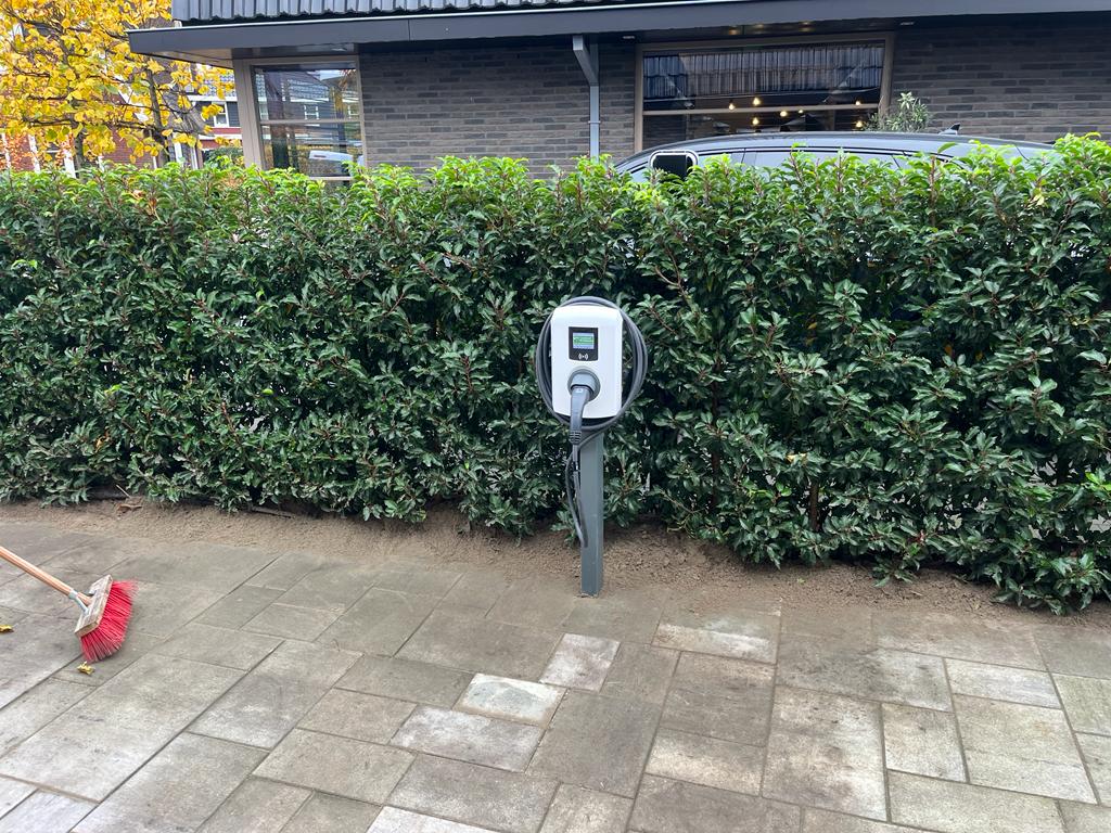 12436e73-eb62-40c5-935a-174ed3b24e79